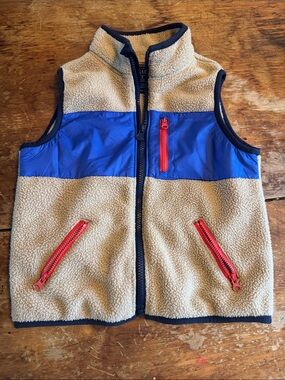 GAP Baby Sherpa Vest in Tan with Navy Label